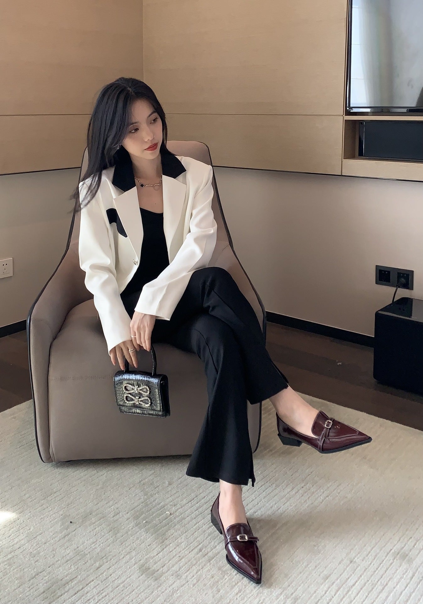 Stylish Chunky Heel Pointed Toe Shoes - CasualFlowshop