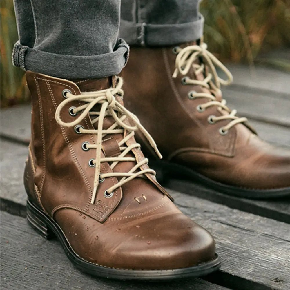 Image of Luxury Italian men's boots in black leather - casualflowshop