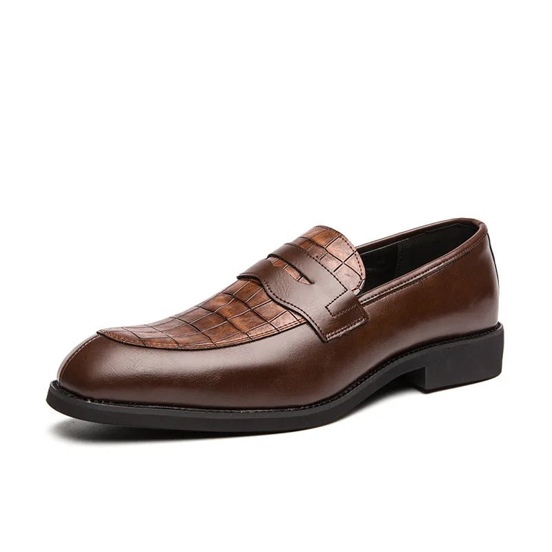 Close-up of Luxury New Men's British Crocodile Shoes, showcasing premium crocodile-patterned leather and fine stitching.