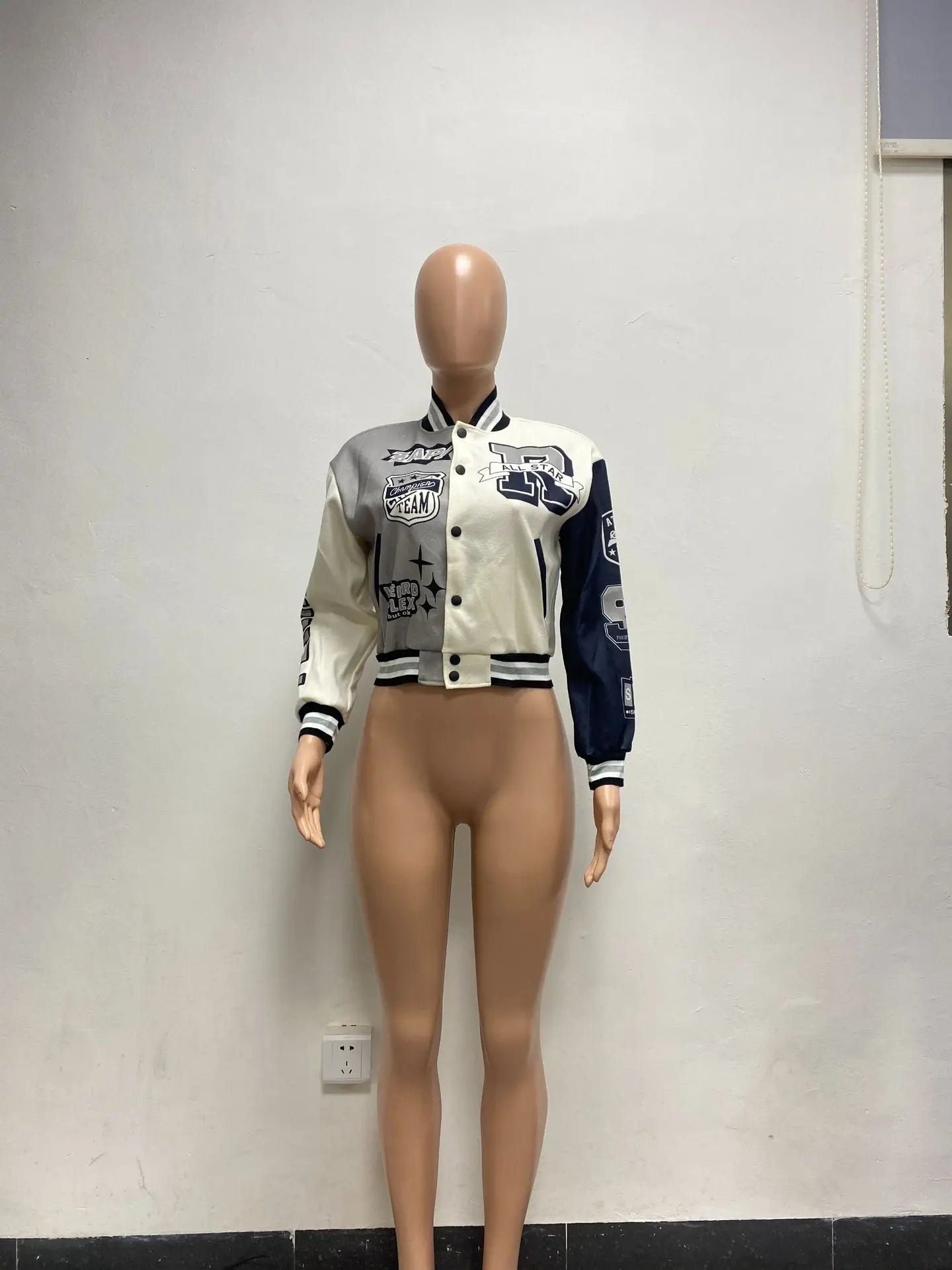 Streetwear Racing Bomber Jacket – Stylish and sporty jacket with a racing-inspired design.