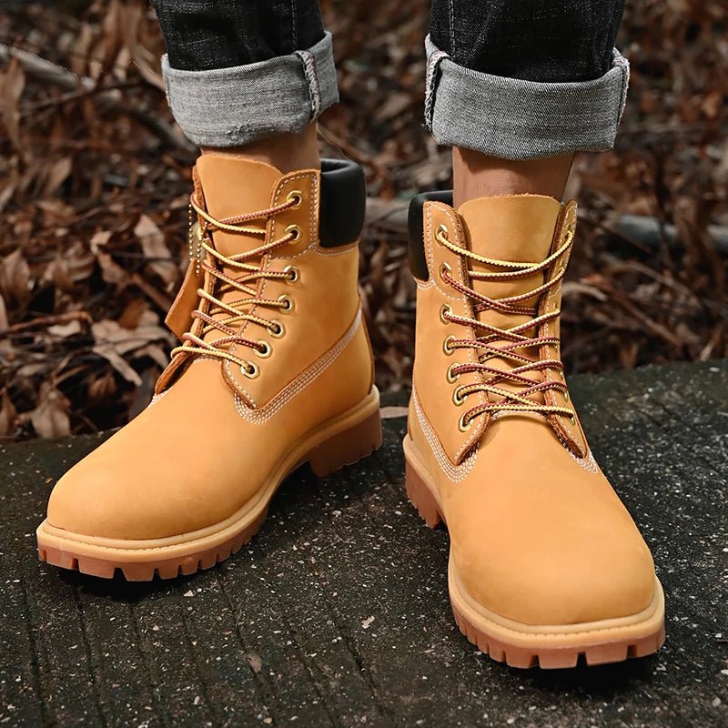 Durable Outdoor Couple Fashion Boots - Stylish and comfortable boots for couples, ideal for hiking and outdoor adventures.