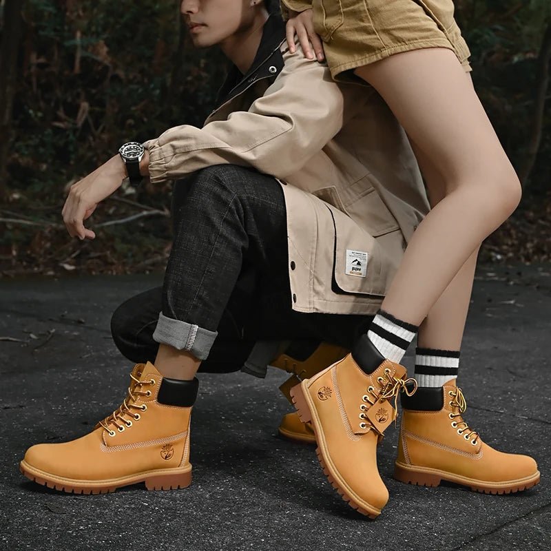 Durable Outdoor Couple Fashion Boots - Stylish and comfortable boots for couples, ideal for hiking and outdoor adventures.