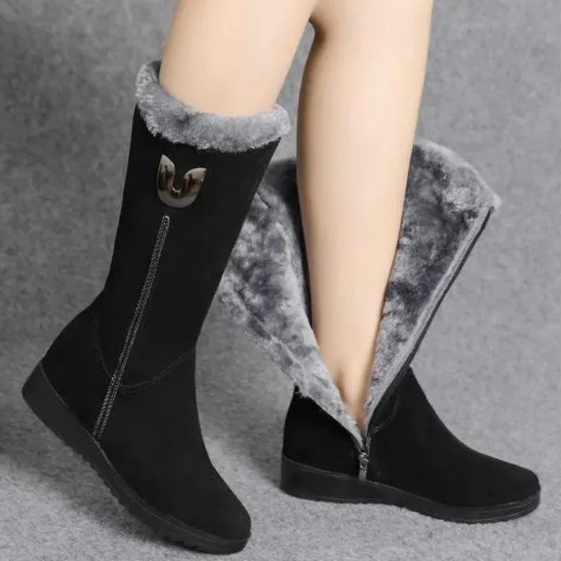 Chic Women's Snow Boots with Water-Resistant Exterior and Plush Lining - CasualFlowshop